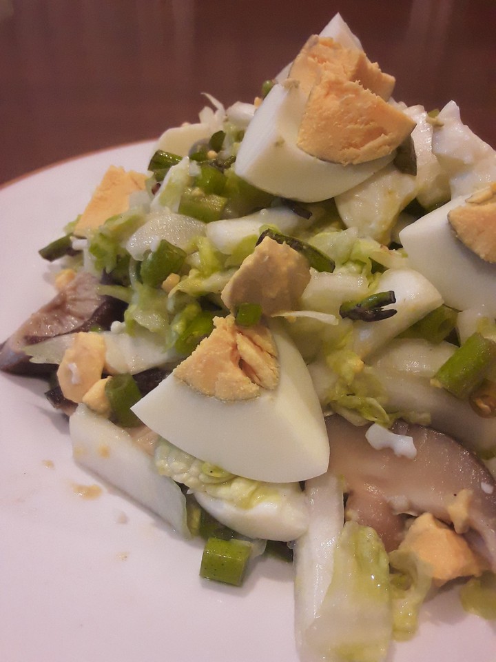 Menu: Mixed fresh Chinese cabbage salad