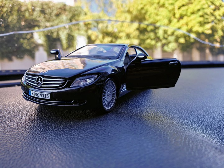 Mercedes Benz