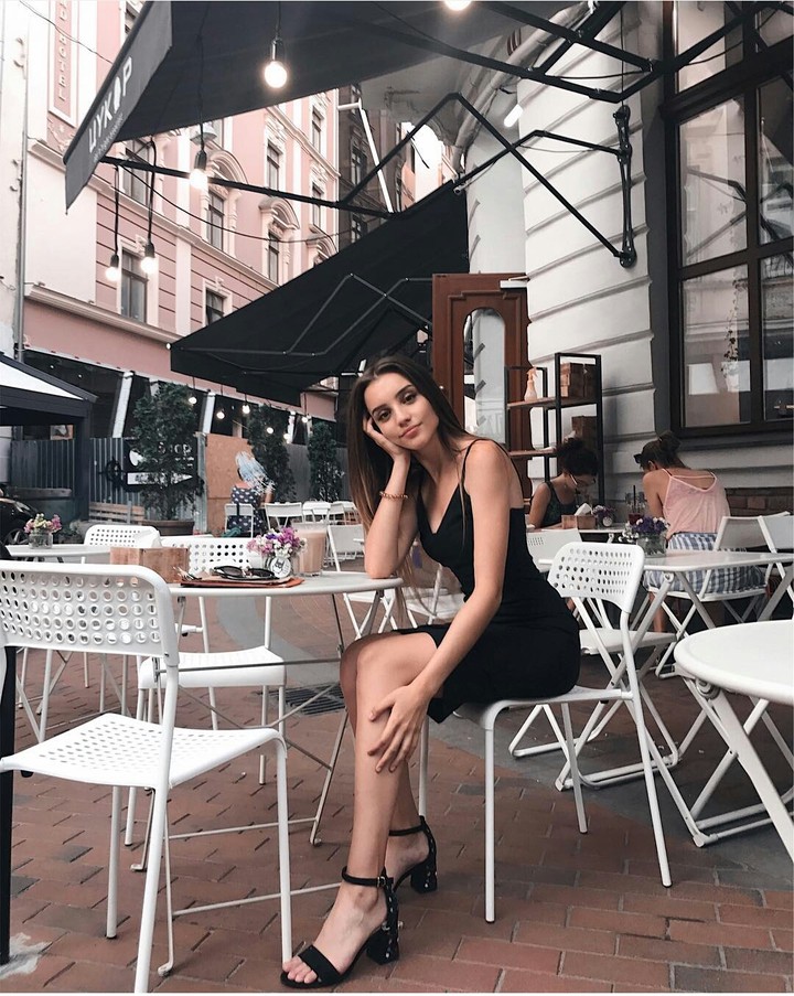 café