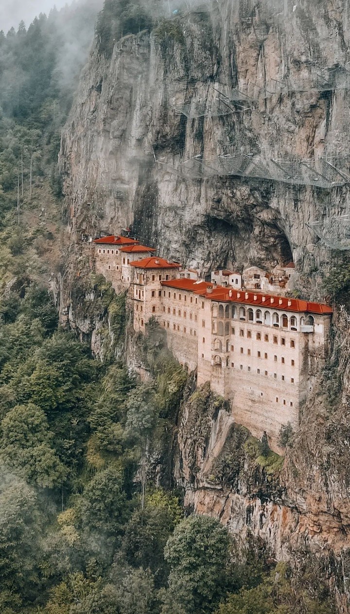 Türkiye Trabzon Sümela Manastırı