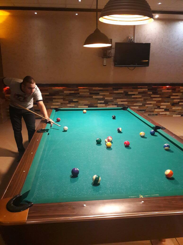 billiard