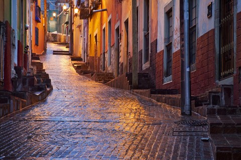 Wet Uphill Alley !!!