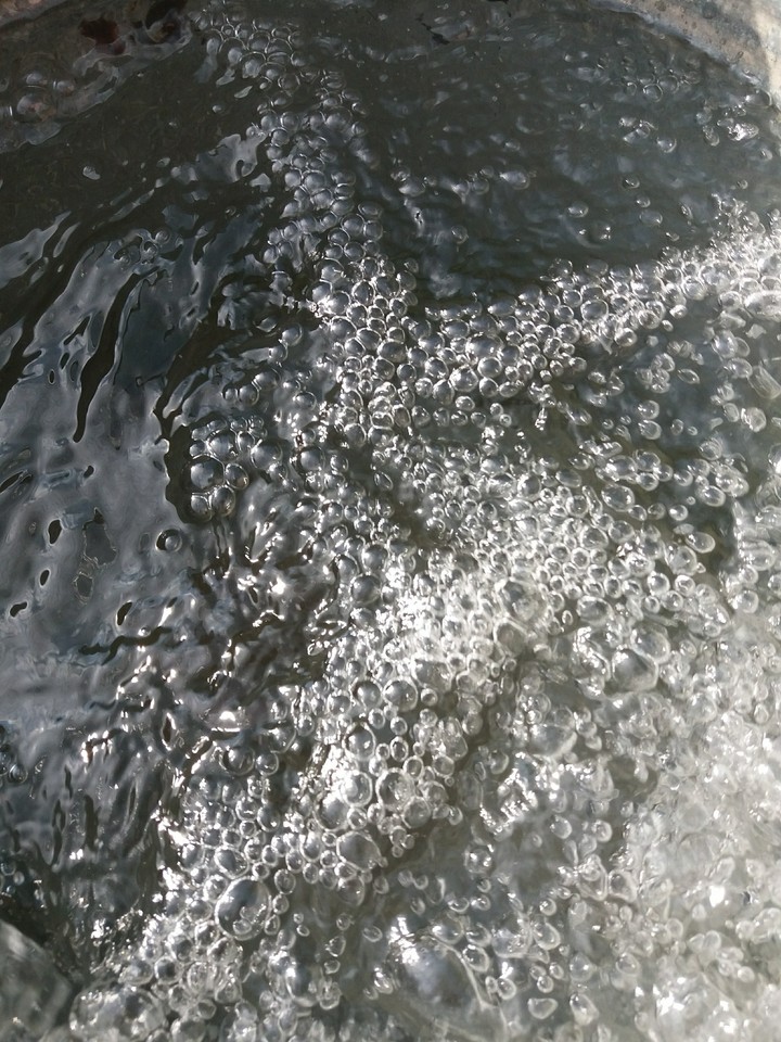 вода