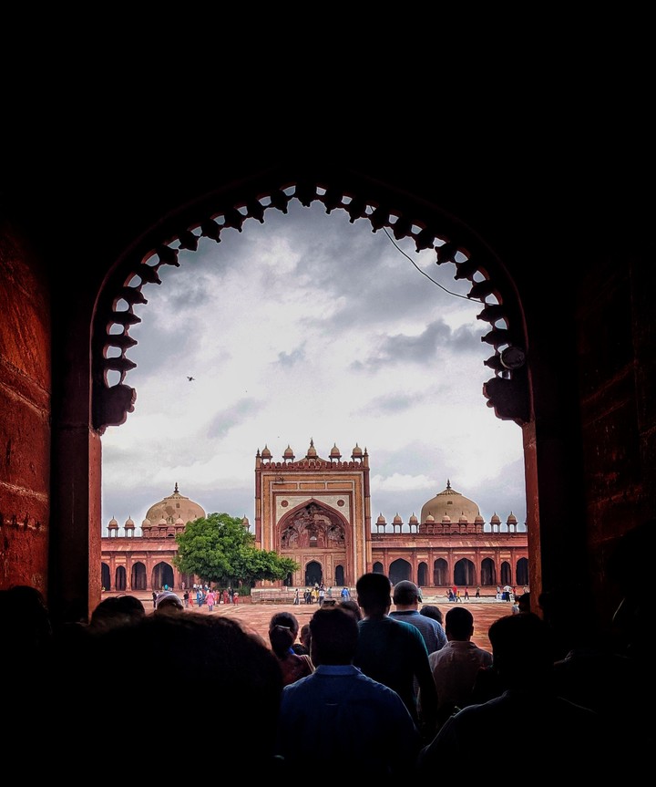 Buland darwaja inside