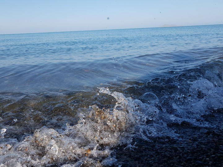 вода
