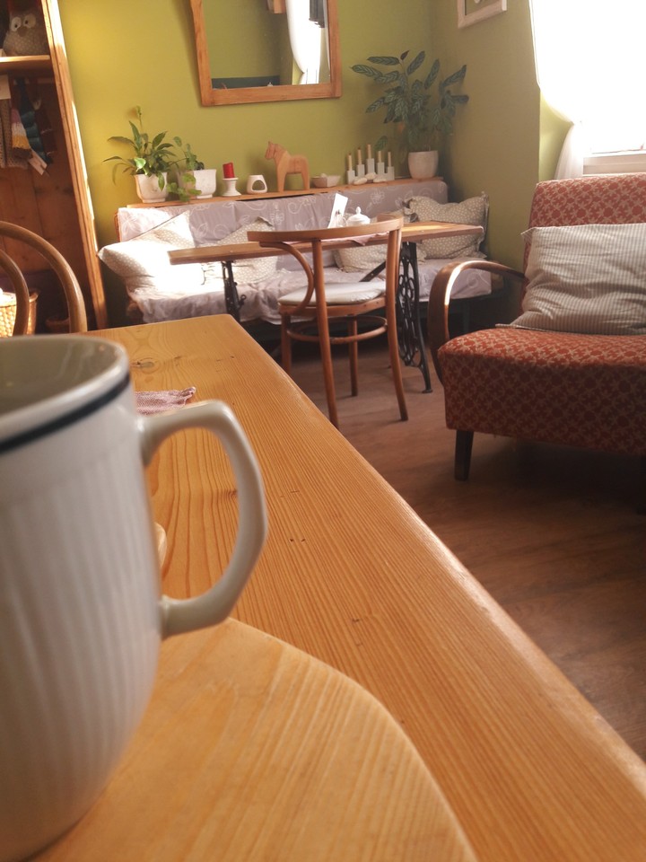 Day at the café