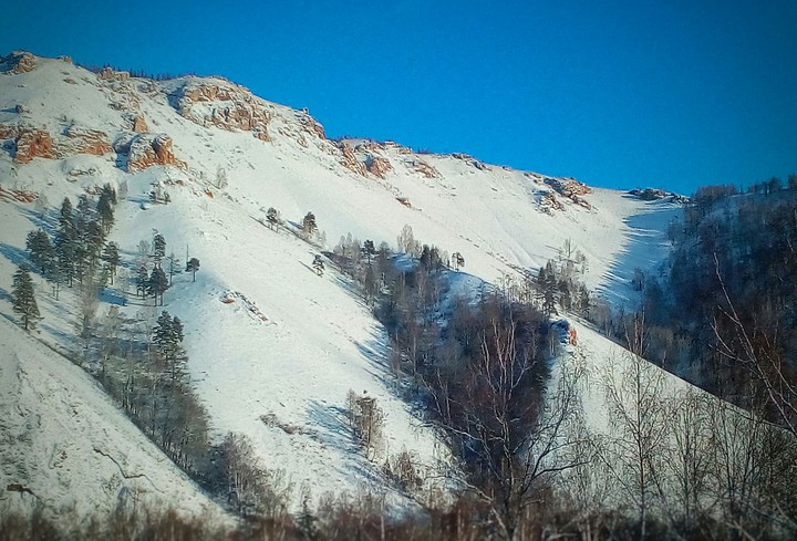 blue sky and mountains