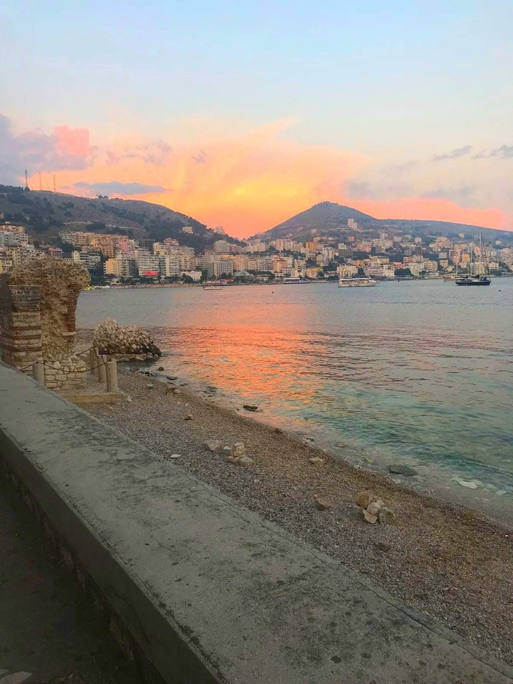 Albanien
