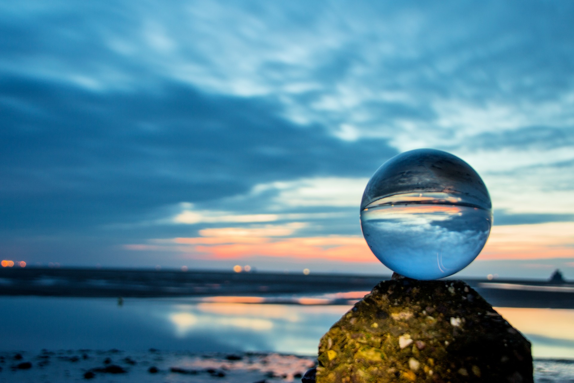 Отражение 100. Модульные картины модулка. Block 100. Отражение 100. Книга 100 историй о богах.