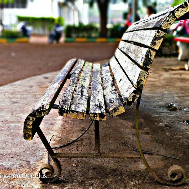 A lonely bench