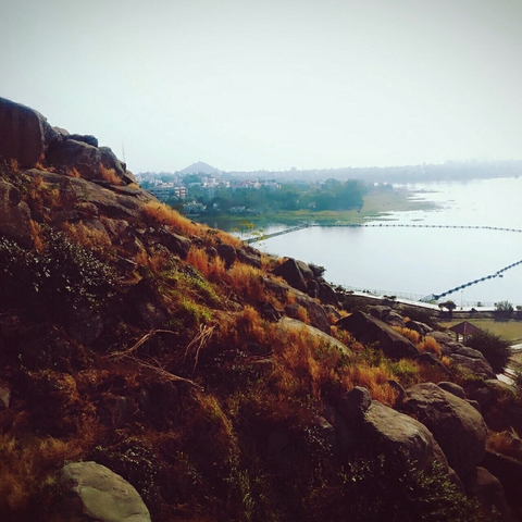 hill and lake are the best friends