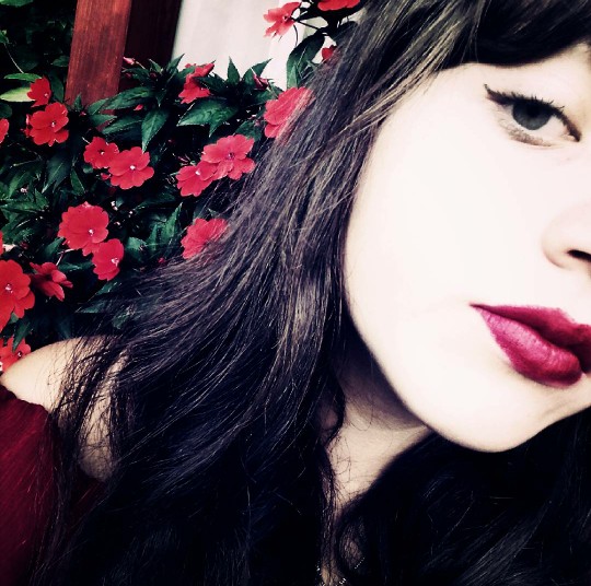 #ladyinred