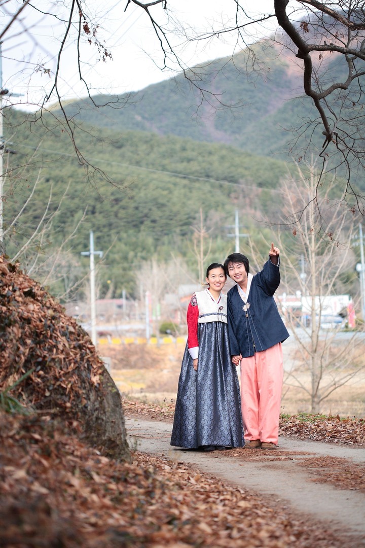 Couple in Korean Dress II