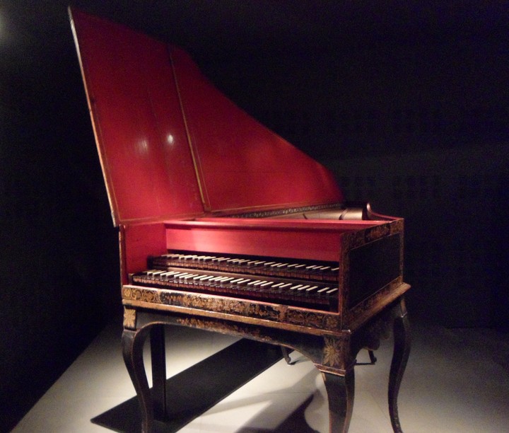 Old Piano
