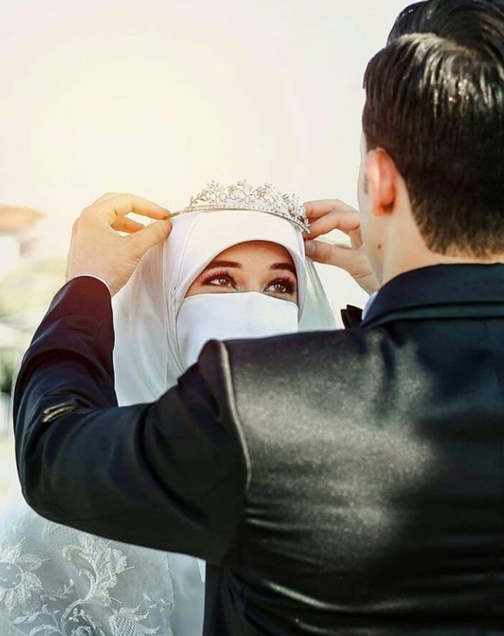 make her a queen and she will make you a king