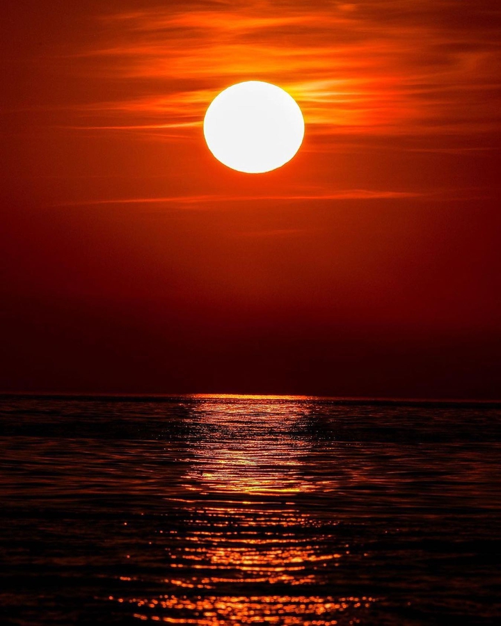 Sunset. Baku, Caspian sea