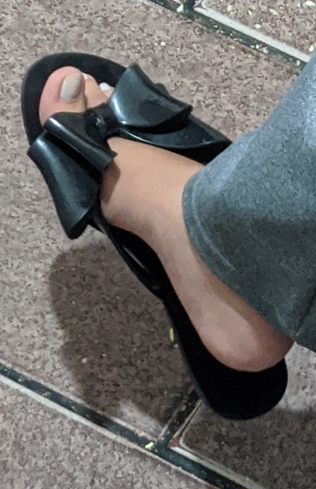 laurafeet toes