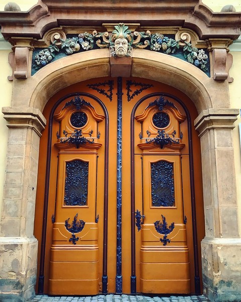 gate