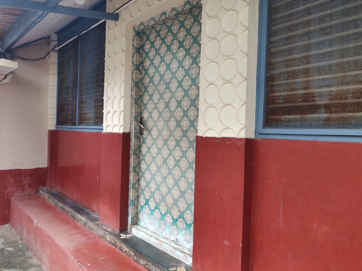 Vinatge House
