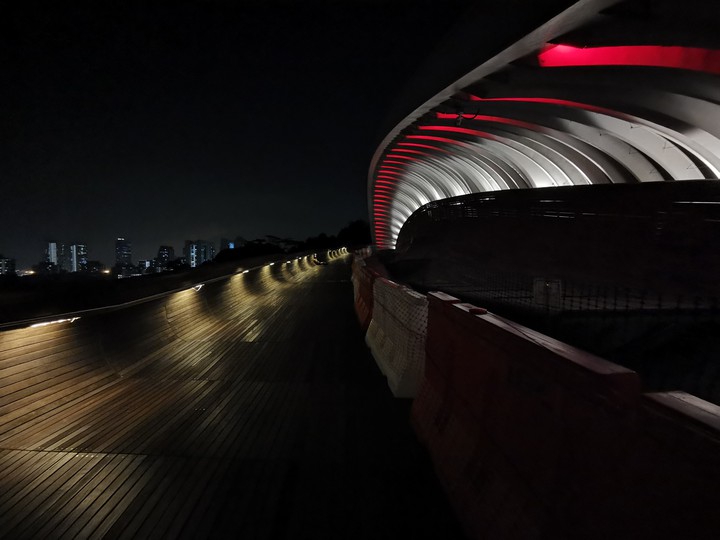Henderson waves night