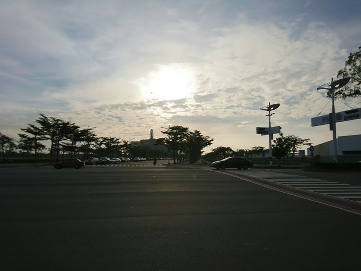 Shihdai Blvd.；Time Avenue