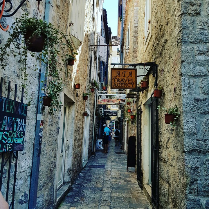 Alley