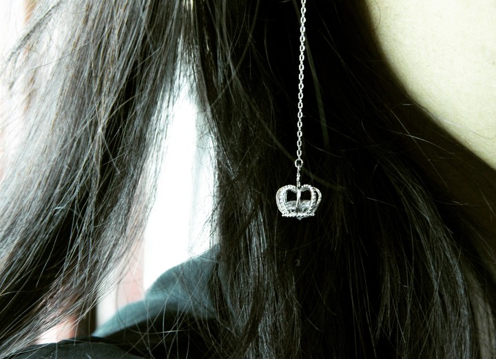 Crown story