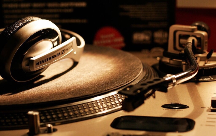 turntable