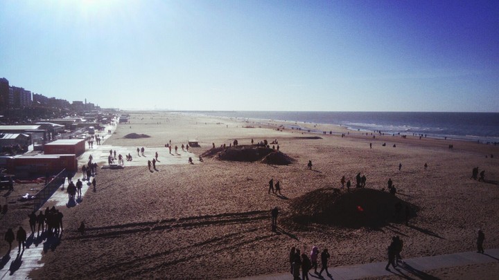 A day at the beach in the winter