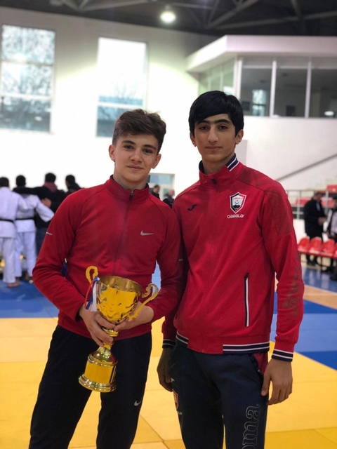 ταπετσαρίες Uniform, sports