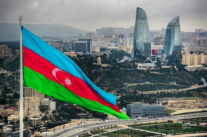 Azerbaycan bayrağı. Bakı.