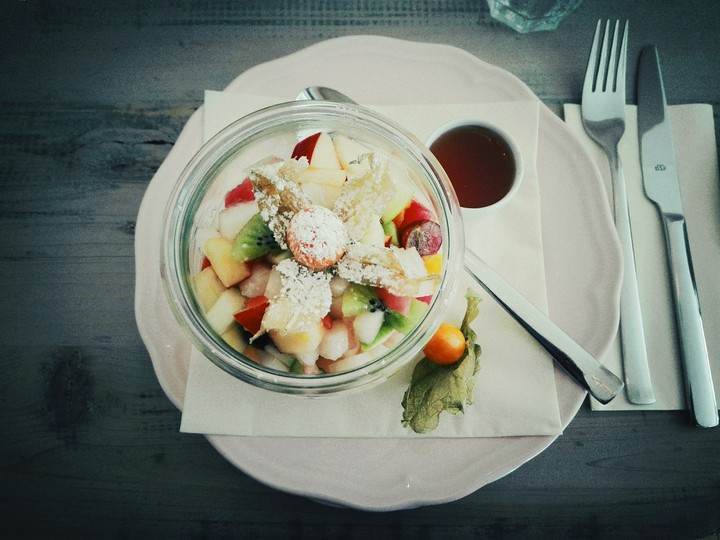 yoghurt with fruit salad