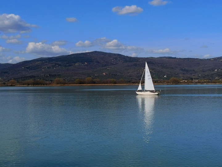 Sail boat
