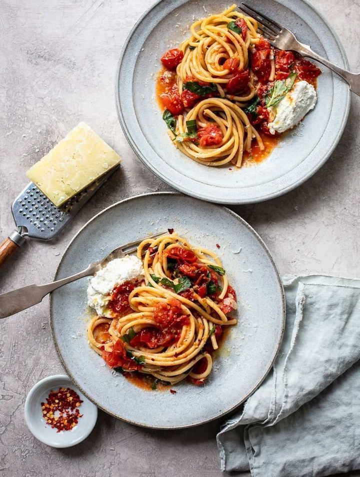 Bucatini Pasta