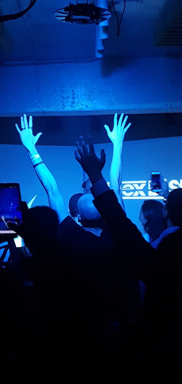 Hands Up