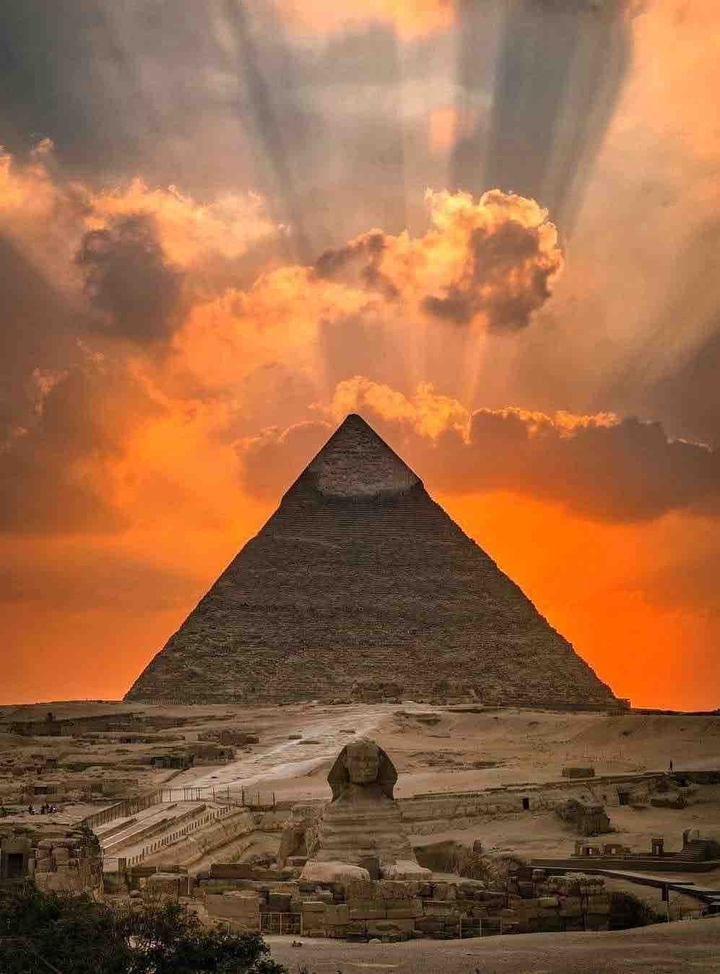 GREAT PYRAMID OF GIZA - CAIRO, EGYPT