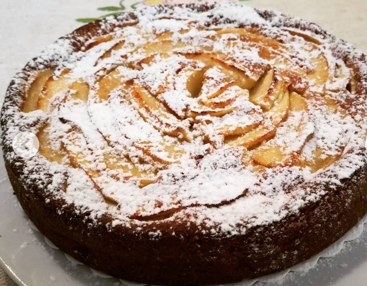 Apple cake