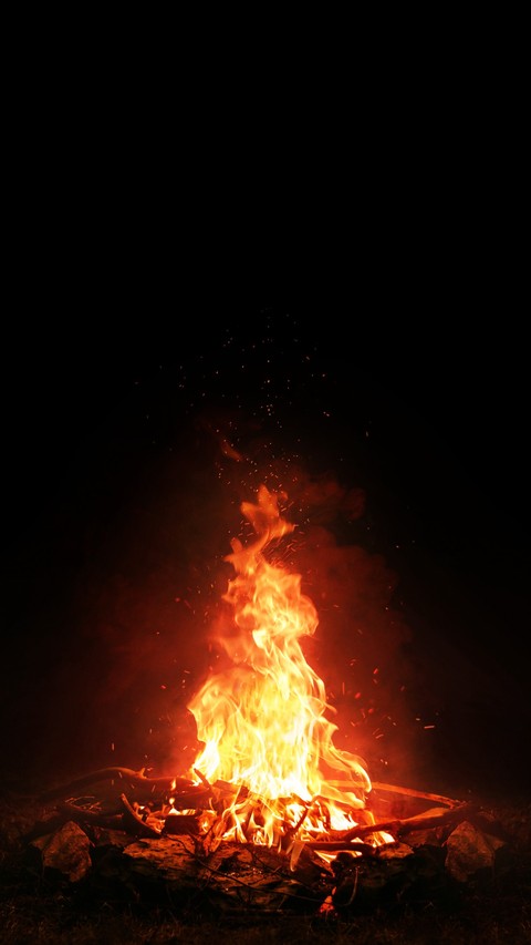 ταπετσαρίες night, Campfire