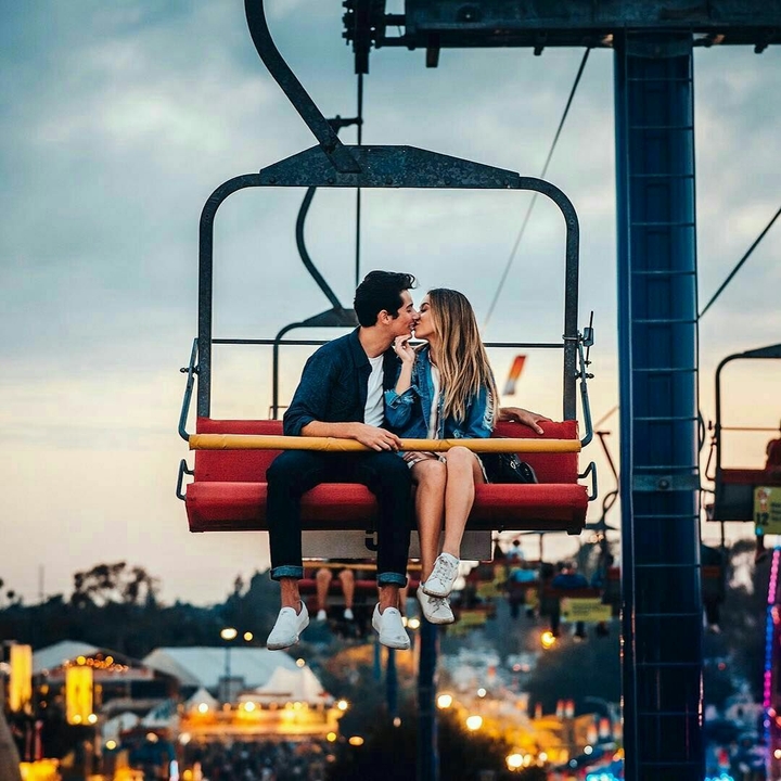 kiss