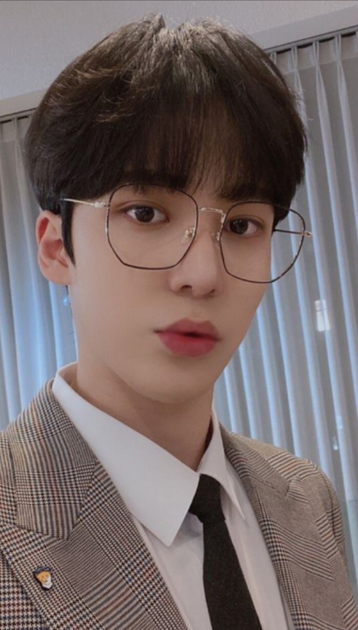 ATEEZ Yuhno