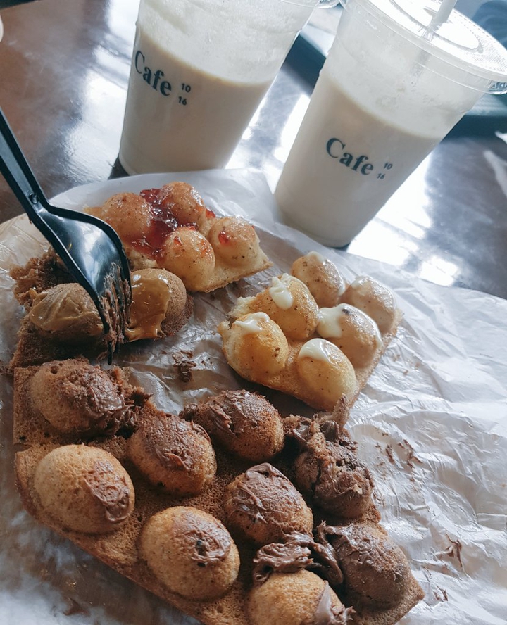 waffle in mixedflavour