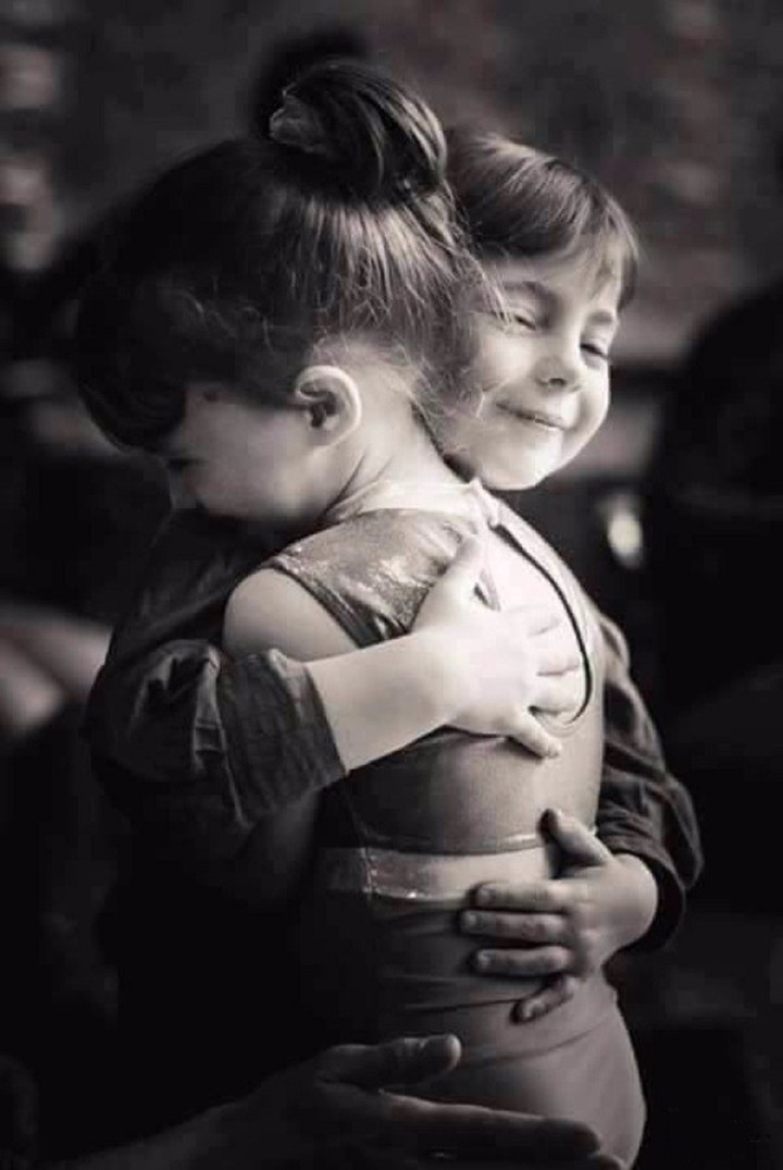 happy hug day... ♥️