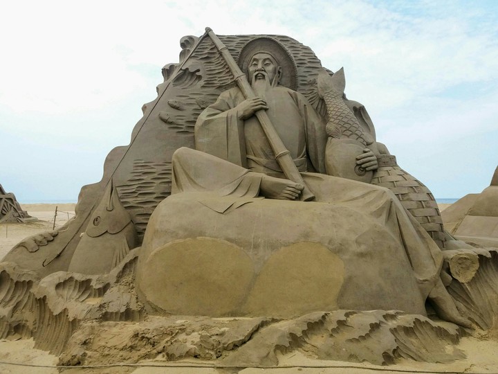 Sand sculpture
