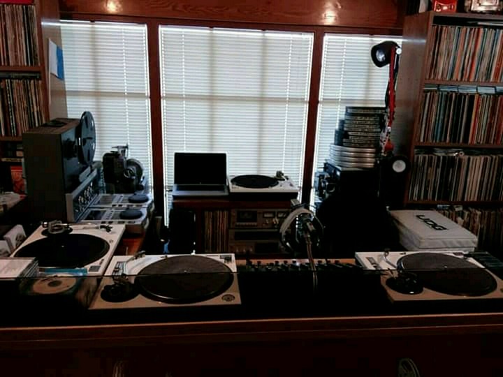 Vasco Dovichi DJ ⭐ Star Records Recording Studio