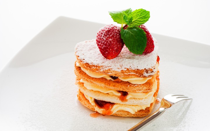 Cake Dessert Sweet Strawberries Berries Cream Jam