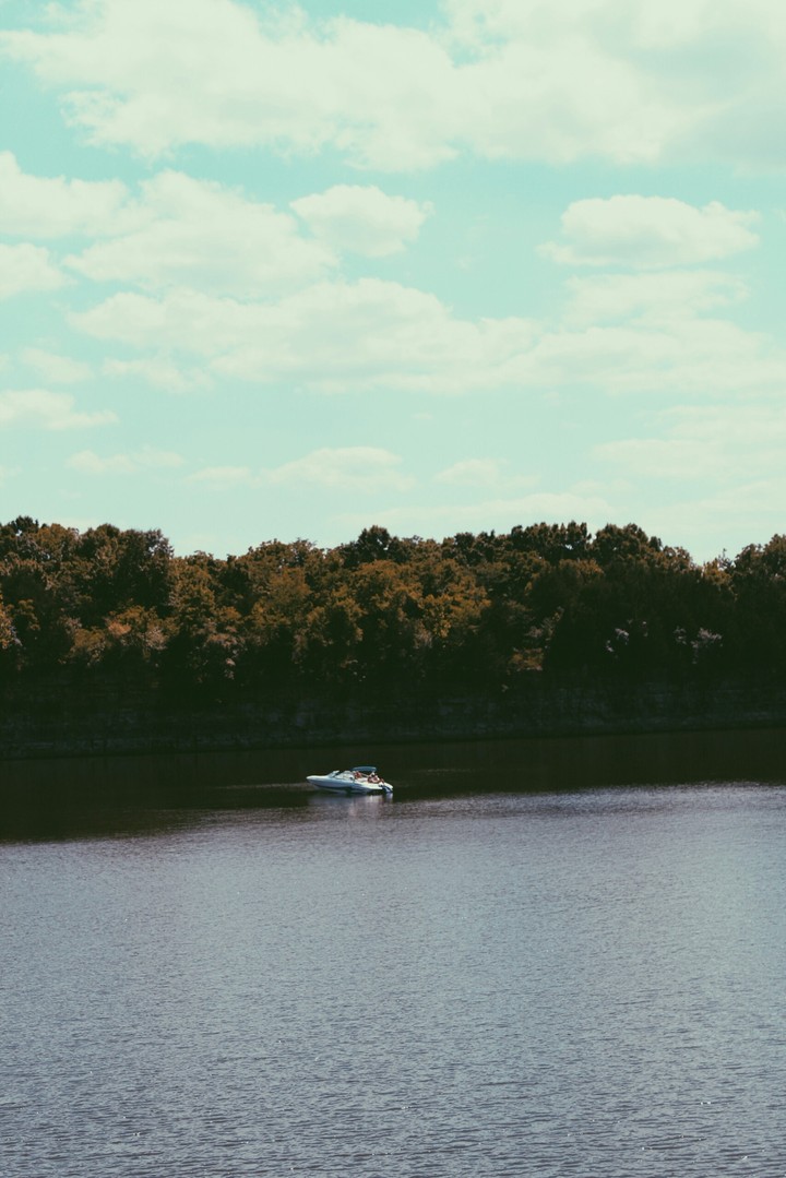 floating on stockton Lake