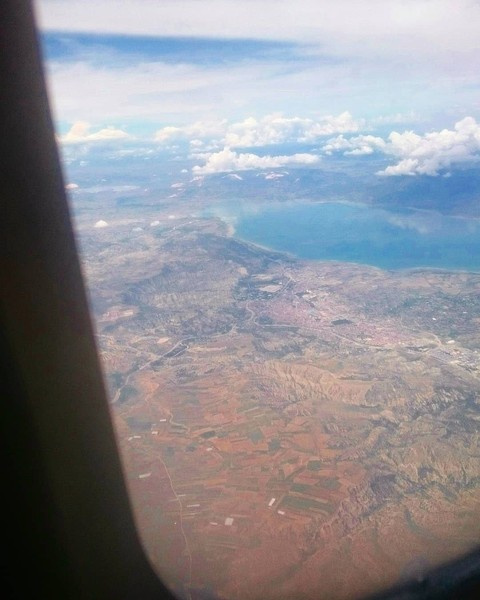 airplane.