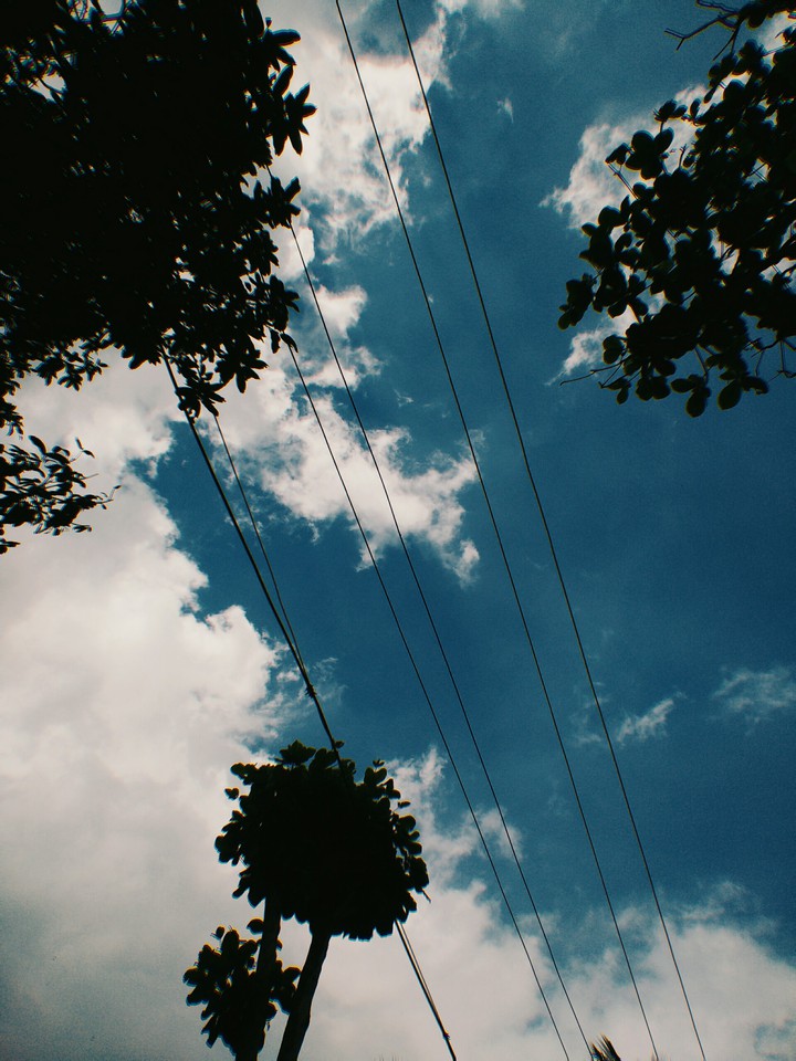movingthroughtthesky