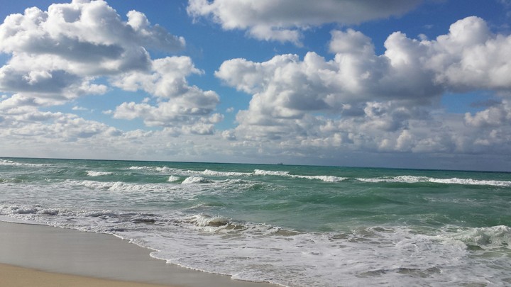 Alexandria Beach Escape