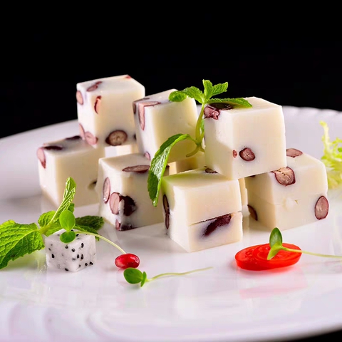 Red bean glutinous rice cake*